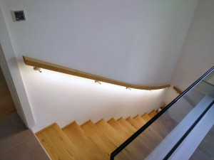 Betonstiege mit Holzauflage